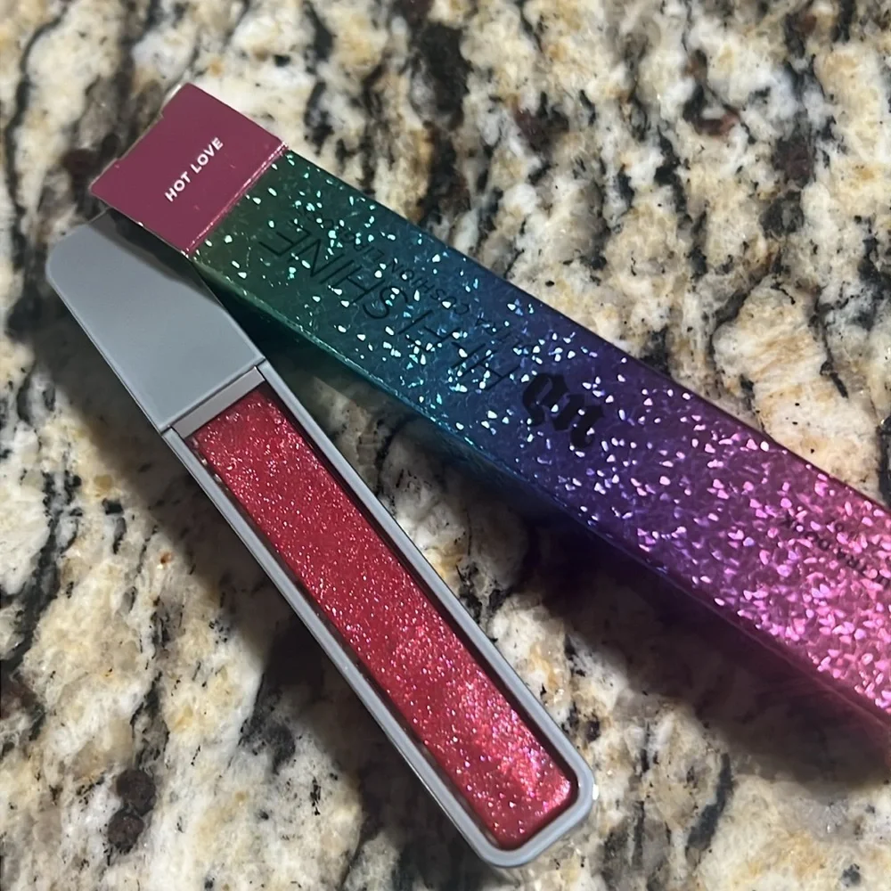 ♣️🌙Urban Decay Hot Love Hi Fi Shine Gloss